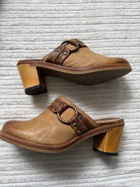 Frye Tan Leather Block Heel Mule with Brass Ring